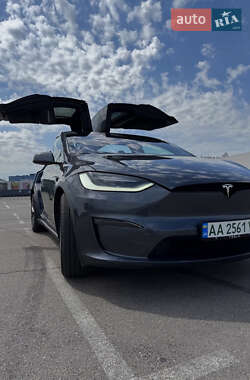 Tesla Model X 2022