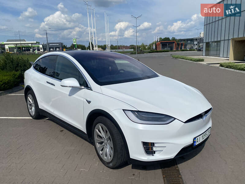 Позашляховик / Кросовер Tesla Model X 2017 в Харкові