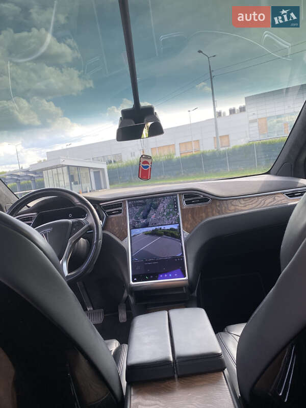 Позашляховик / Кросовер Tesla Model X 2017 в Харкові