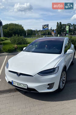 Позашляховик / Кросовер Tesla Model X 2017 в 