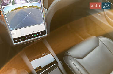 Внедорожник / Кроссовер Tesla Model X 2016 в 