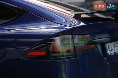 Внедорожник / Кроссовер Tesla Model X 2023 в 