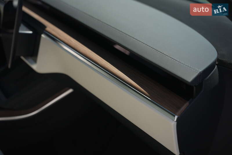 Позашляховик / Кросовер Tesla Model X 2023 в Києві фото 40 Позашляховик / Кросовер Tesla Model X 2023 в Києві
