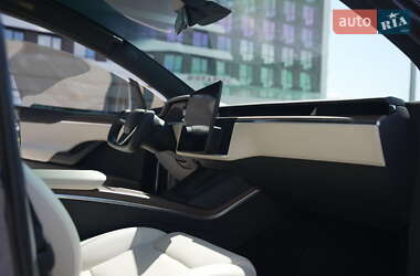 Внедорожник / Кроссовер Tesla Model X 2023 в 
