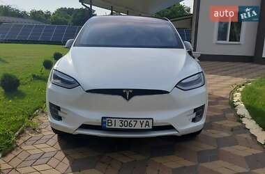 Позашляховик / Кросовер Tesla Model X 2017 в 