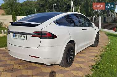 Позашляховик / Кросовер Tesla Model X 2017 в 