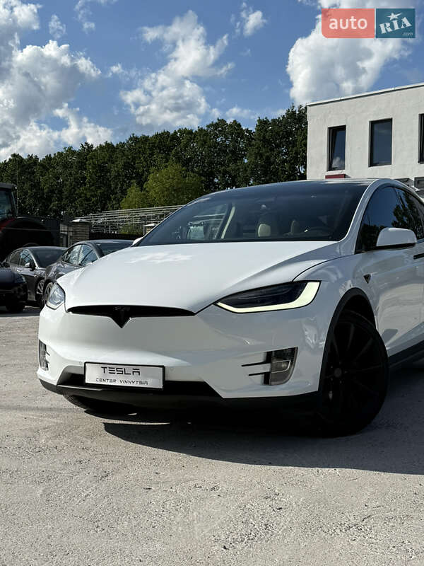 Внедорожник / Кроссовер Tesla Model X 2018 в Виннице