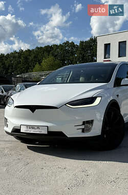 Внедорожник / Кроссовер Tesla Model X 2018 в 
