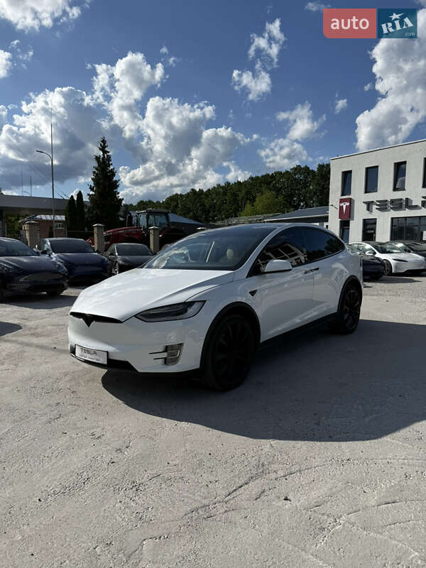 Внедорожник / Кроссовер Tesla Model X 2018 в Виннице