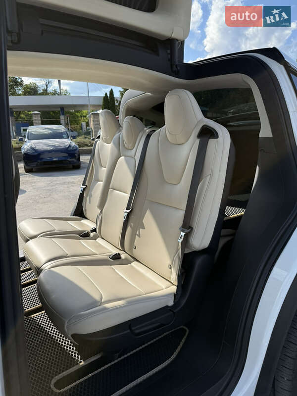 Внедорожник / Кроссовер Tesla Model X 2018 в Виннице