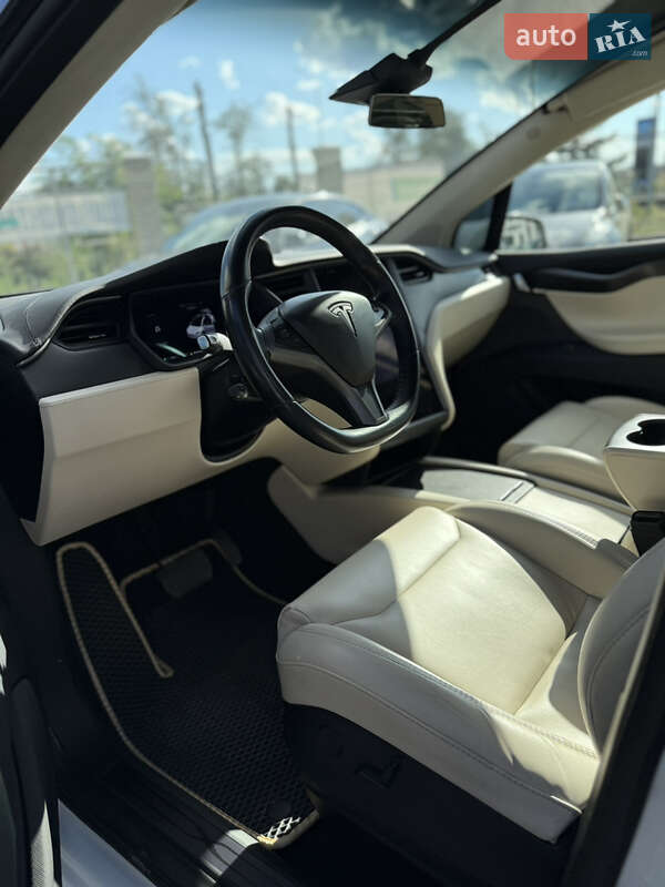 Внедорожник / Кроссовер Tesla Model X 2018 в Виннице