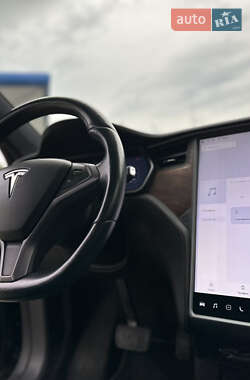 Позашляховик / Кросовер Tesla Model X 2021 в 