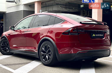 Позашляховик / Кросовер Tesla Model X 2024 в 