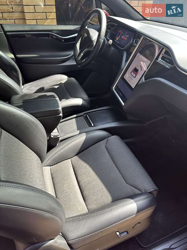Позашляховик / Кросовер Tesla Model X 2018 в Запоріжжі