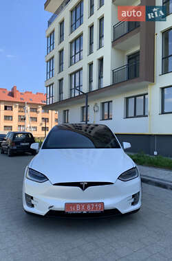 Tesla Model X 2020
