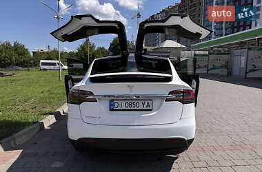 Позашляховик / Кросовер Tesla Model X 2016 в 