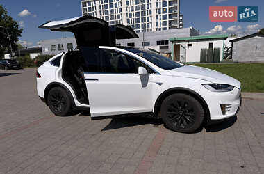 Позашляховик / Кросовер Tesla Model X 2016 в 