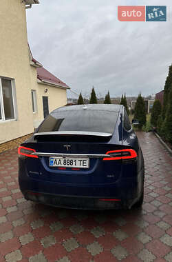 Позашляховик / Кросовер Tesla Model X 2018 в 