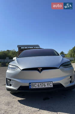 Внедорожник / Кроссовер Tesla Model X 2017 в 