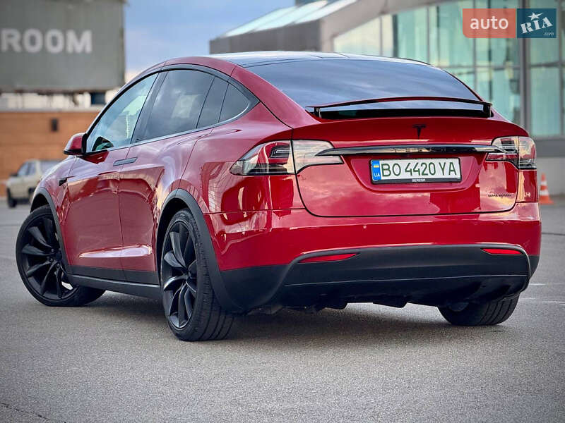 Позашляховик / Кросовер Tesla Model X 2019 в Києві
