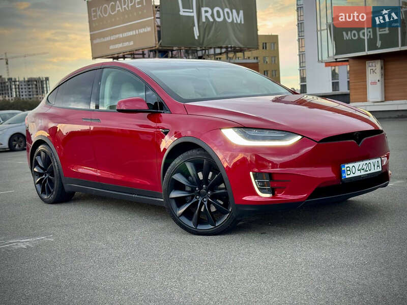 Позашляховик / Кросовер Tesla Model X 2019 в Києві