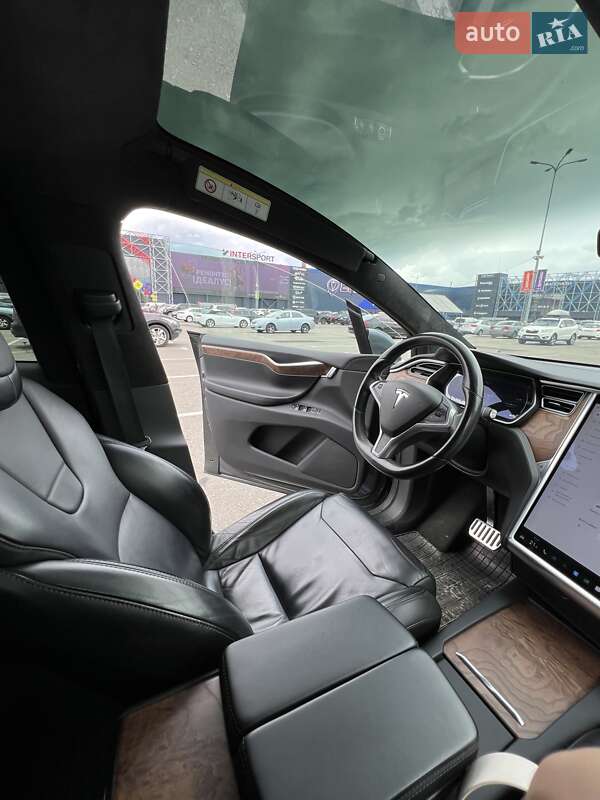 Позашляховик / Кросовер Tesla Model X 2017 в Києві