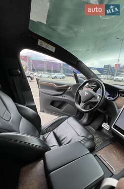 Позашляховик / Кросовер Tesla Model X 2017 в 