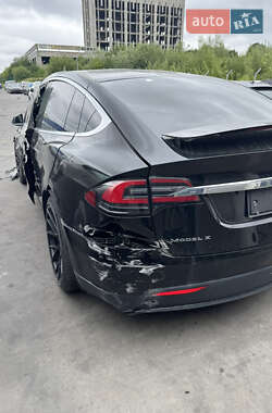 Внедорожник / Кроссовер Tesla Model X 2019 в 