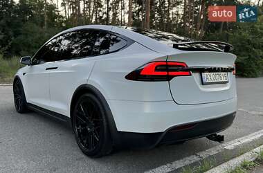 Позашляховик / Кросовер Tesla Model X 2018 в 