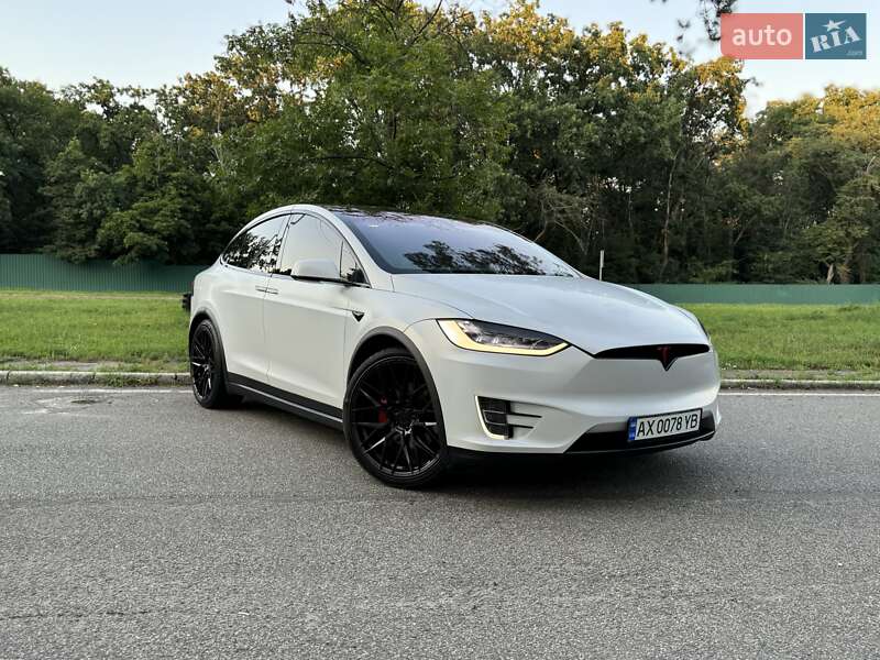 Позашляховик / Кросовер Tesla Model X 2018 в Києві