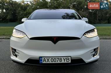 Позашляховик / Кросовер Tesla Model X 2018 в 