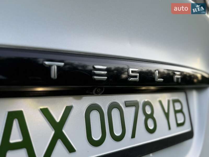 Позашляховик / Кросовер Tesla Model X 2018 в Києві