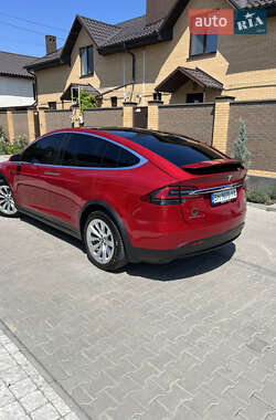 Внедорожник / Кроссовер Tesla Model X 2018 в 