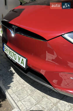Внедорожник / Кроссовер Tesla Model X 2018 в 
