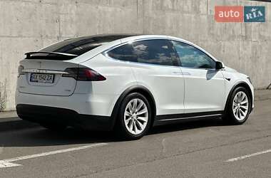 Позашляховик / Кросовер Tesla Model X 2017 в 