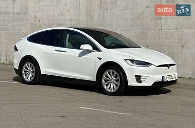 Позашляховик / Кросовер Tesla Model X 2017 в 