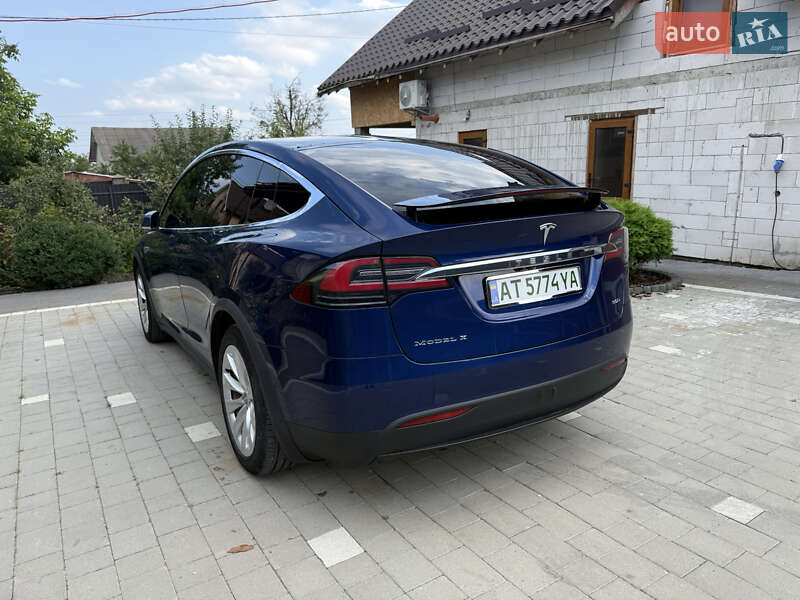 Позашляховик / Кросовер Tesla Model X 2016 в Івано-Франківську