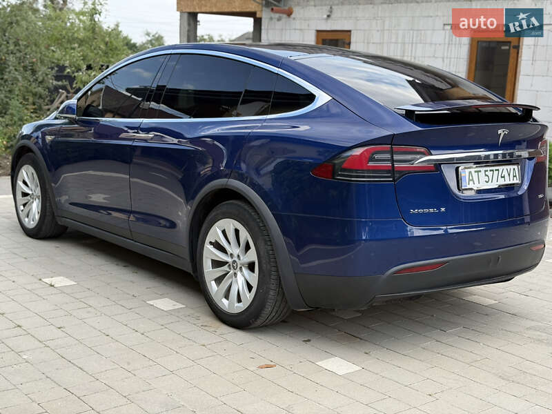 Позашляховик / Кросовер Tesla Model X 2016 в Івано-Франківську