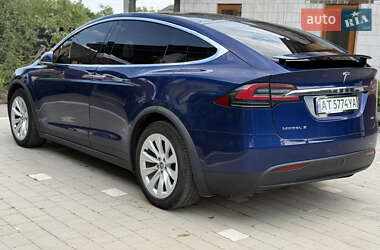 Позашляховик / Кросовер Tesla Model X 2016 в 