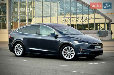 Tesla Model X 2020
