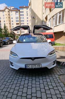 Позашляховик / Кросовер Tesla Model X 2019 в 
