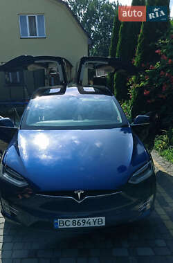 Позашляховик / Кросовер Tesla Model X 2018 в 