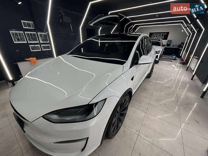 Позашляховик / Кросовер Tesla Model X 2021 в 