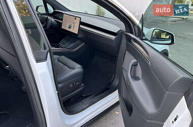 Позашляховик / Кросовер Tesla Model X 2021 в 