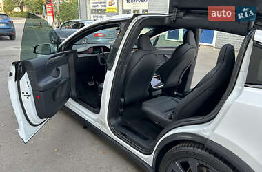 Позашляховик / Кросовер Tesla Model X 2021 в 