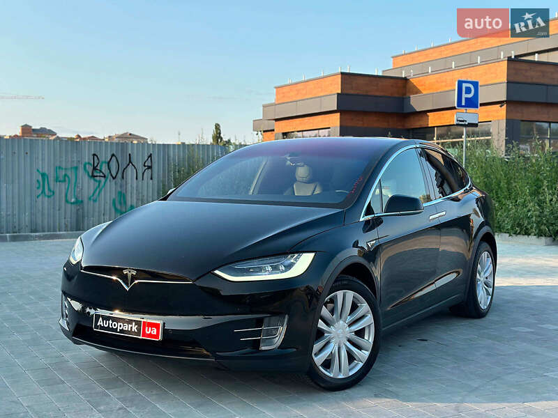 Позашляховик / Кросовер Tesla Model X 2016 в 