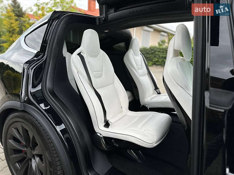 Внедорожник / Кроссовер Tesla Model X 2016 в Одессе