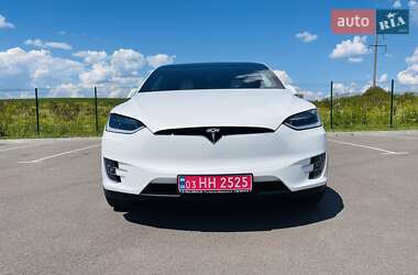 Позашляховик / Кросовер Tesla Model X 2018 в 