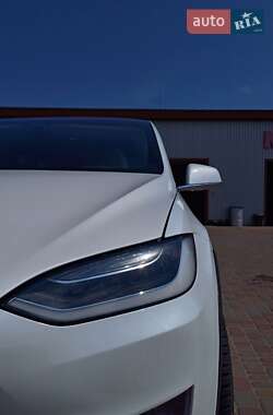 Tesla Model X 2018