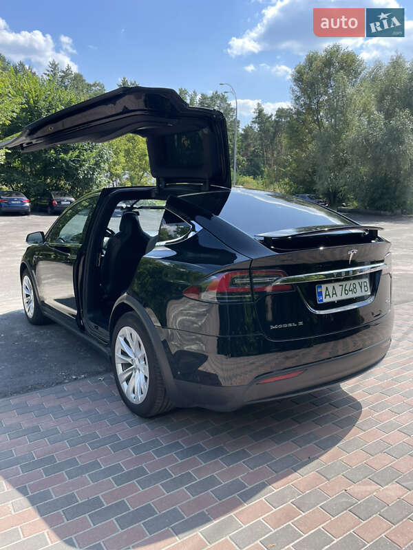 Позашляховик / Кросовер Tesla Model X 2018 в Києві